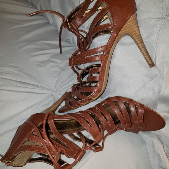 Women's shoes - Picture 3 of 3